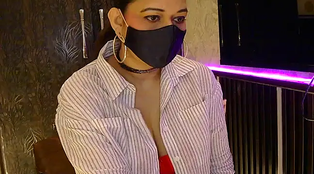 Snapshot of fabdemira chatting on 01.23.25 fabdemira online show from 01.23.25