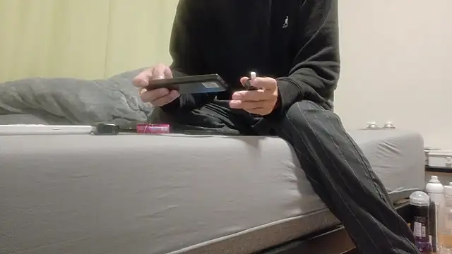 UKI06 online show from 11.22.25