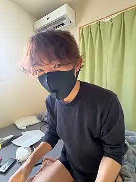 Snapshot of UKI06 chatting on 03.17.26 UKI06 online show from 03.17.26