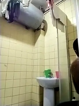 Snapshot of Polygamist chatting on 11.18.25 Polygamist online show from 11.18.25