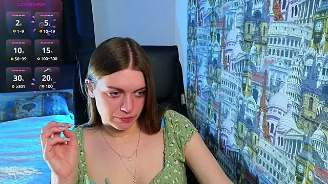 Lovella Lips online show from 02.23.25