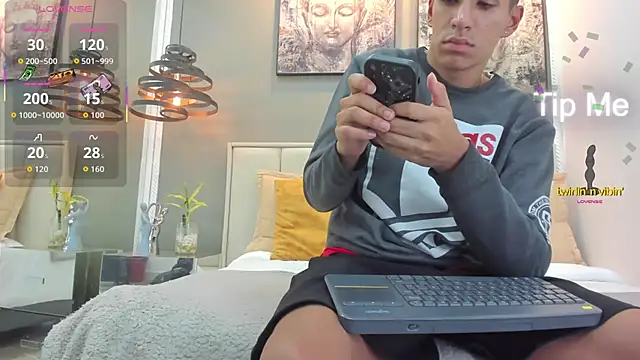 kieran derek online show from 11.18.25