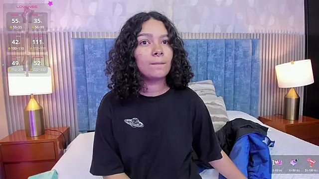 pretty sunlight  online show from 11.21.25