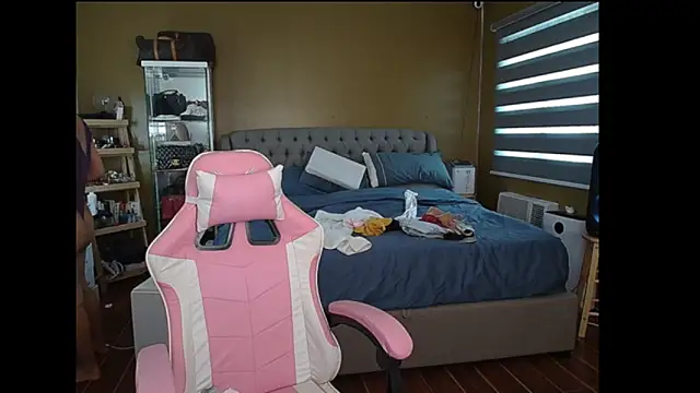 Snapshot of aya_saki chatting on 03.11.25 aya saki online show from 03.11.25