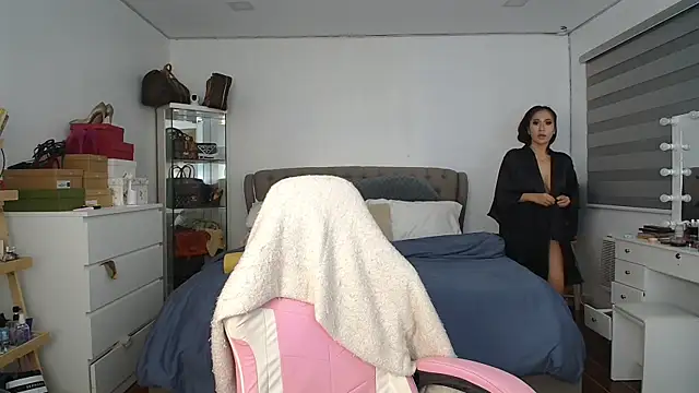 Snapshot of aya_saki chatting on 11.14.25 aya saki online show from 11.14.25