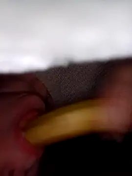 Snapshot of YuliannaFox chatting on 02.07.25 YuliannaFox online show from 02.07.25