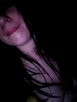 Snapshot of YuliannaFox chatting on 02.08.25 YuliannaFox online show from 02.08.25