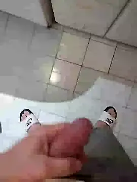 Snapshot of hexsmith96 chatting on 01.29.25 hexsmith96 online show from 01.29.25