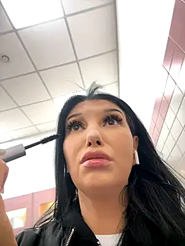 Tisha Busty online show from 10.17.25