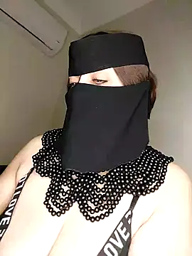 Snapshot of -Arab_milf- chatting on 01.24.25 -Arab milf- online show from 01.24.25