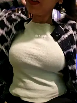 MIss-Naina online show from 01.05.25