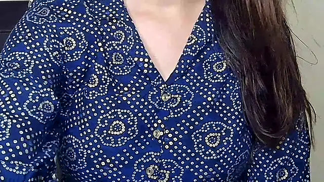 MIss-Naina online show from 10.03.25