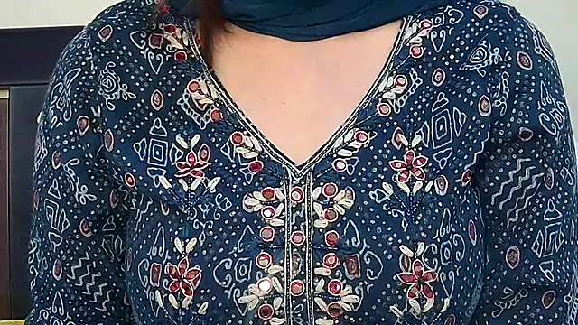 MIss-Naina online show from 10.07.25