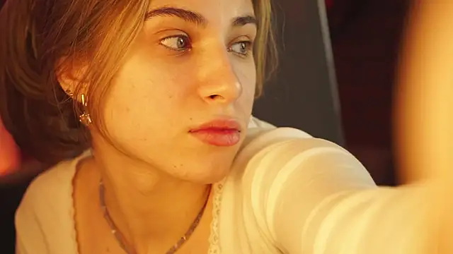 EllieCutes online show from 02.26.25