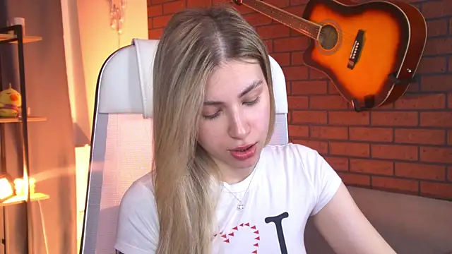 EllieCutes online show from 04.27.26