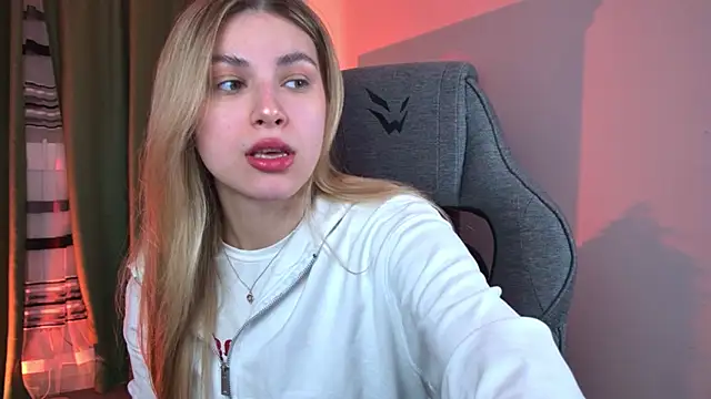 EllieCutes online show from 04.28.26
