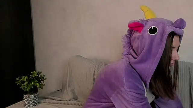 MeghanElson online show from 01.24.25