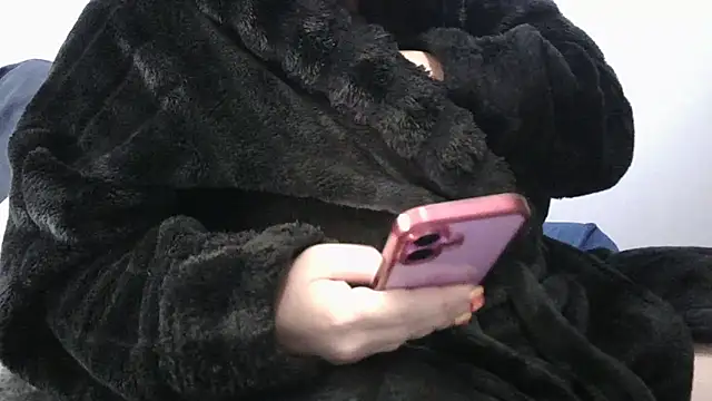 busty-bella1 online show from 10.27.25