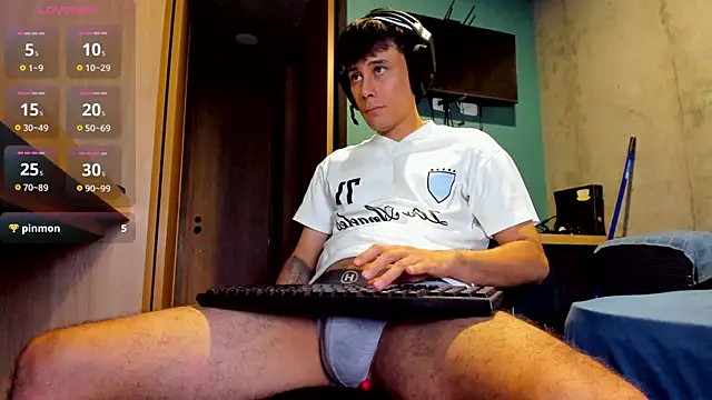 Huge latin cock online show from 06.26.26