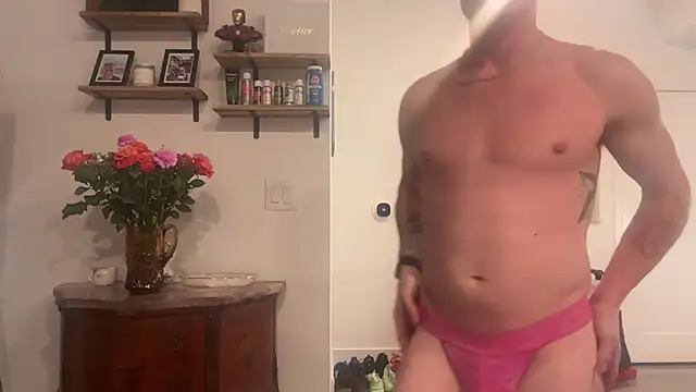 Snapshot of crossfitterguy87 chatting on 03.23.26 crossfitterguy87 online show from 03.23.26