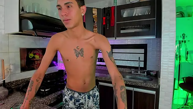 Snapshot of MillersKink chatting on 11.16.25 MillersKink online show from 11.16.25