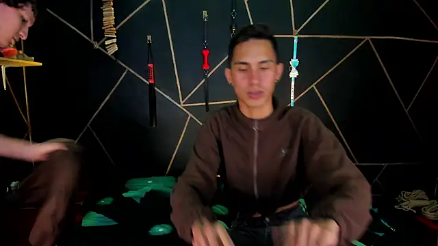 Snapshot of MillersKink chatting on 12.05.25 MillersKink online show from 12.05.25