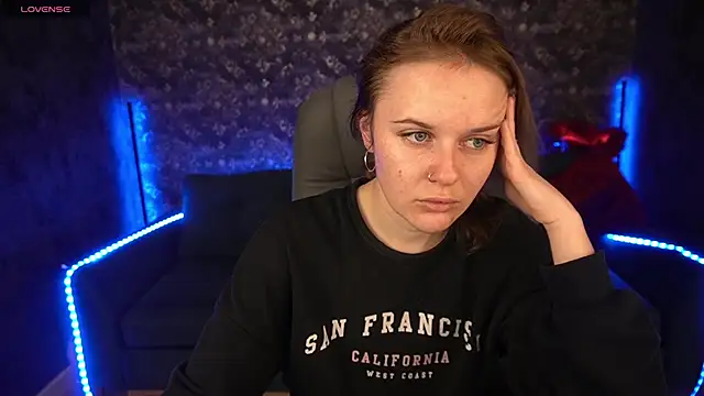 MaribelRiverr  online show from 03.19.25