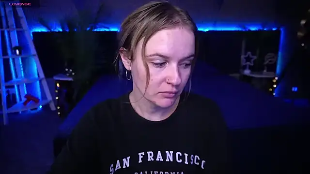 MaribelRiverr  online show from 09.18.25