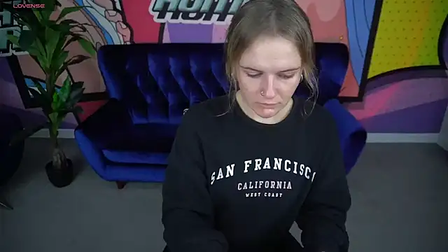 MaribelRiverr  online show from 10.21.25