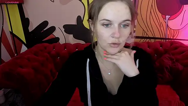 Snapshot of MaribelRiverr_ chatting on 07.11.26 MaribelRiverr online show from 07.11.26