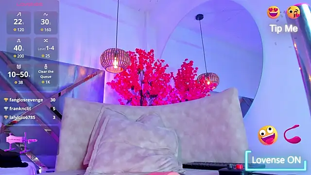 Snapshot of KimVelezz chatting on 01.25.25 KimVelezz online show from 01.25.25