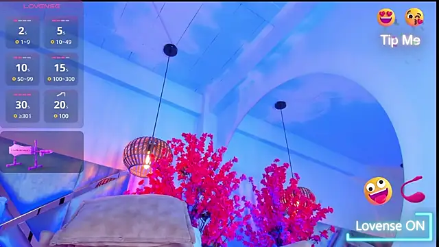 Snapshot of KimVelezz chatting on 03.05.25 KimVelezz online show from 03.05.25