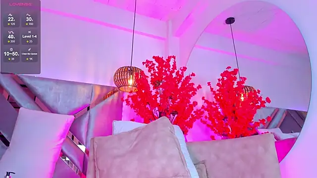 Snapshot of KimVelezz chatting on 03.16.25 KimVelezz online show from 03.16.25