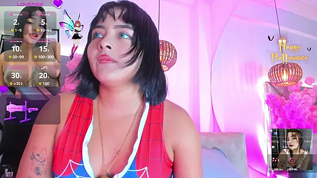 Snapshot of KimVelezz chatting on 10.25.25 KimVelezz online show from 10.25.25