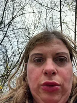 Lombada online show from 11.09.25