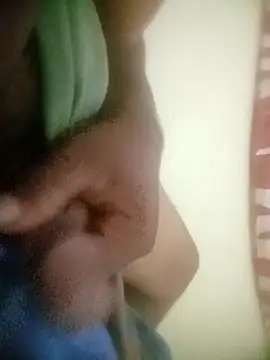 Snapshot of sadunt chatting on 11.10.25 sadunt online show from 11.10.25