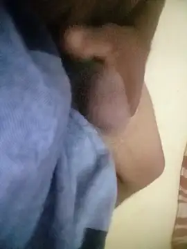 Snapshot of sadunt chatting on 11.14.25 sadunt online show from 11.14.25