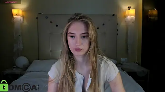 Snapshot of Stacy_River chatting on 11.06.25 Stacy River online show from 11.06.25