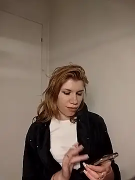 EvaRush online show from 12.22.25