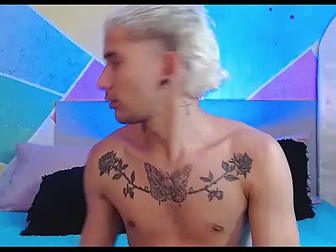 Snapshot of tylor_boy chatting on 03.12.26 tylor boy online show from 03.12.26