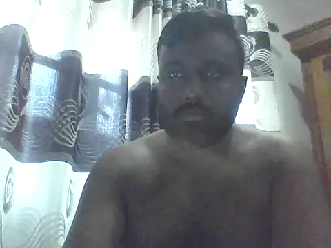 Snapshot of nikini1621 chatting on 11.05.25 nikini1621 online show from 11.05.25