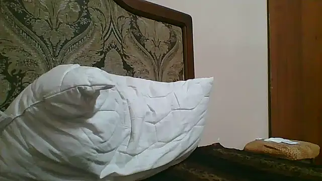 Snapshot of Emma_99 chatting on 01.24.25 Emma 99 online show from 01.24.25