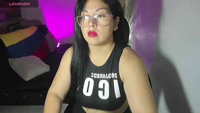 Snapshot of jessicarabbit_1 chatting on 07.04.26 jessicarabbit 1 online show from 07.04.26