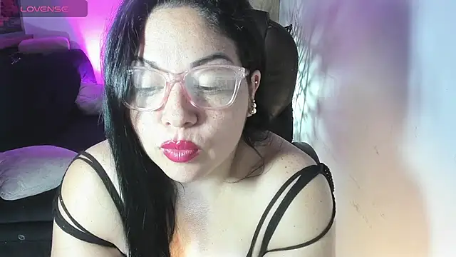 Snapshot of jessicarabbit_1 chatting on 07.26.26 jessicarabbit 1 online show from 07.26.26
