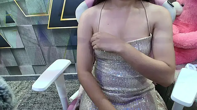 Snapshot of YourKusu chatting on 10.24.25 YourKusu online show from 10.24.25