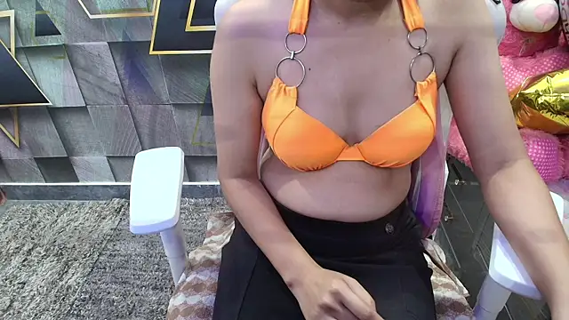 Snapshot of YourKusu chatting on 11.12.25 YourKusu online show from 11.12.25