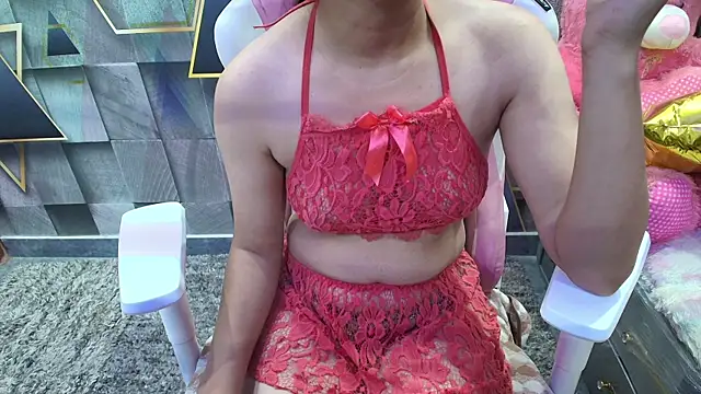 Snapshot of YourKusu chatting on 11.14.25 YourKusu online show from 11.14.25