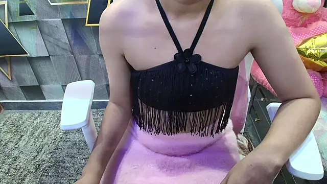 Snapshot of YourKusu chatting on 11.16.25 YourKusu online show from 11.16.25