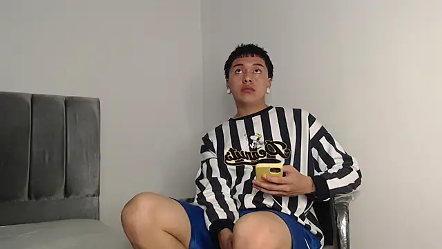 alex-lover online show from 10.30.25