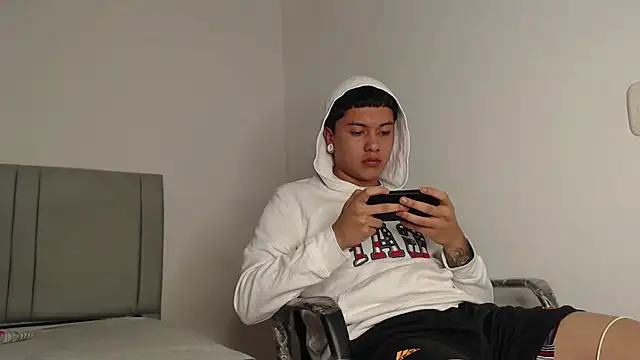 alex-lover online show from 04.25.26